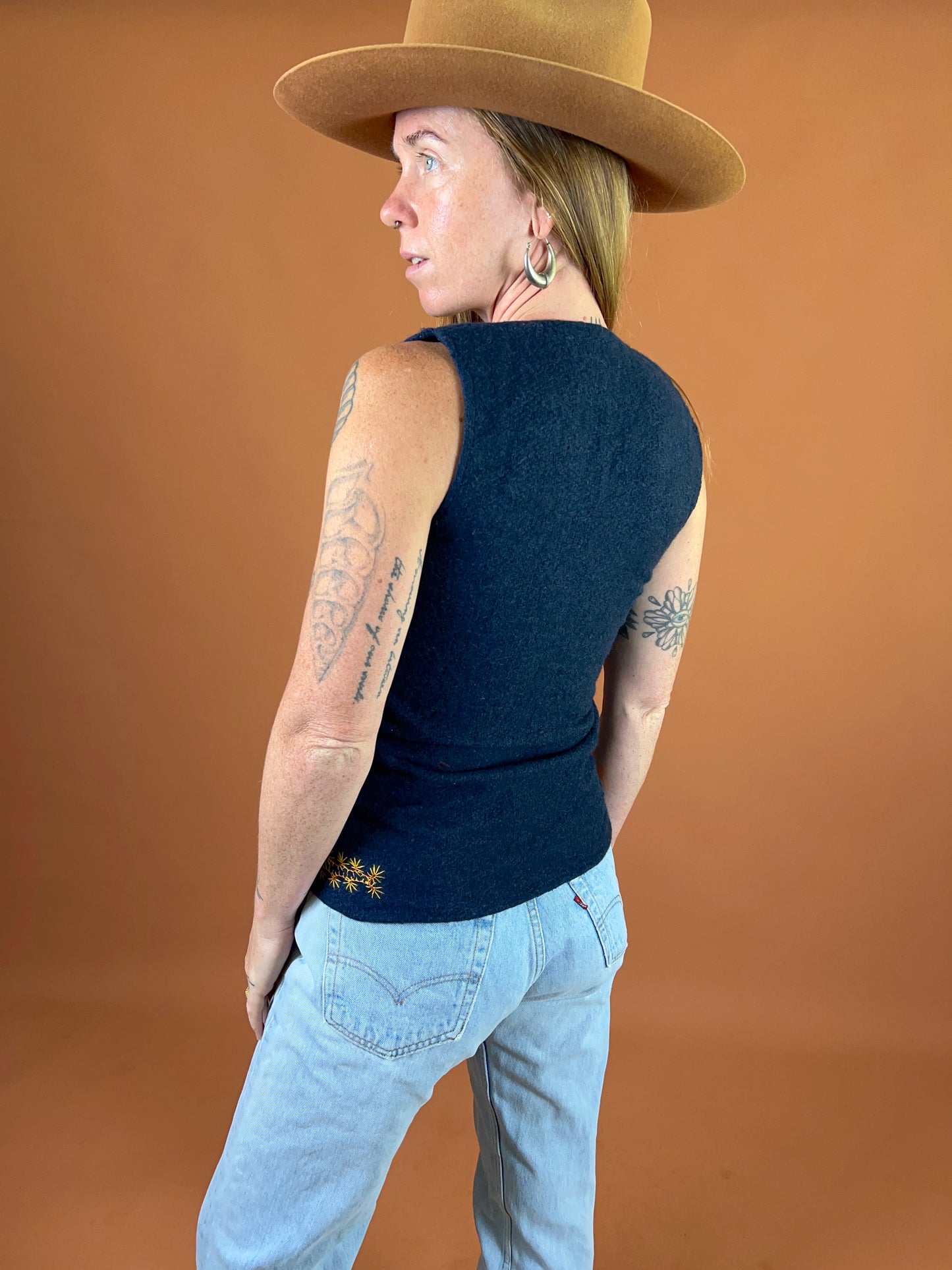 VINTAGE 60's Wool Embroidered Vest 6