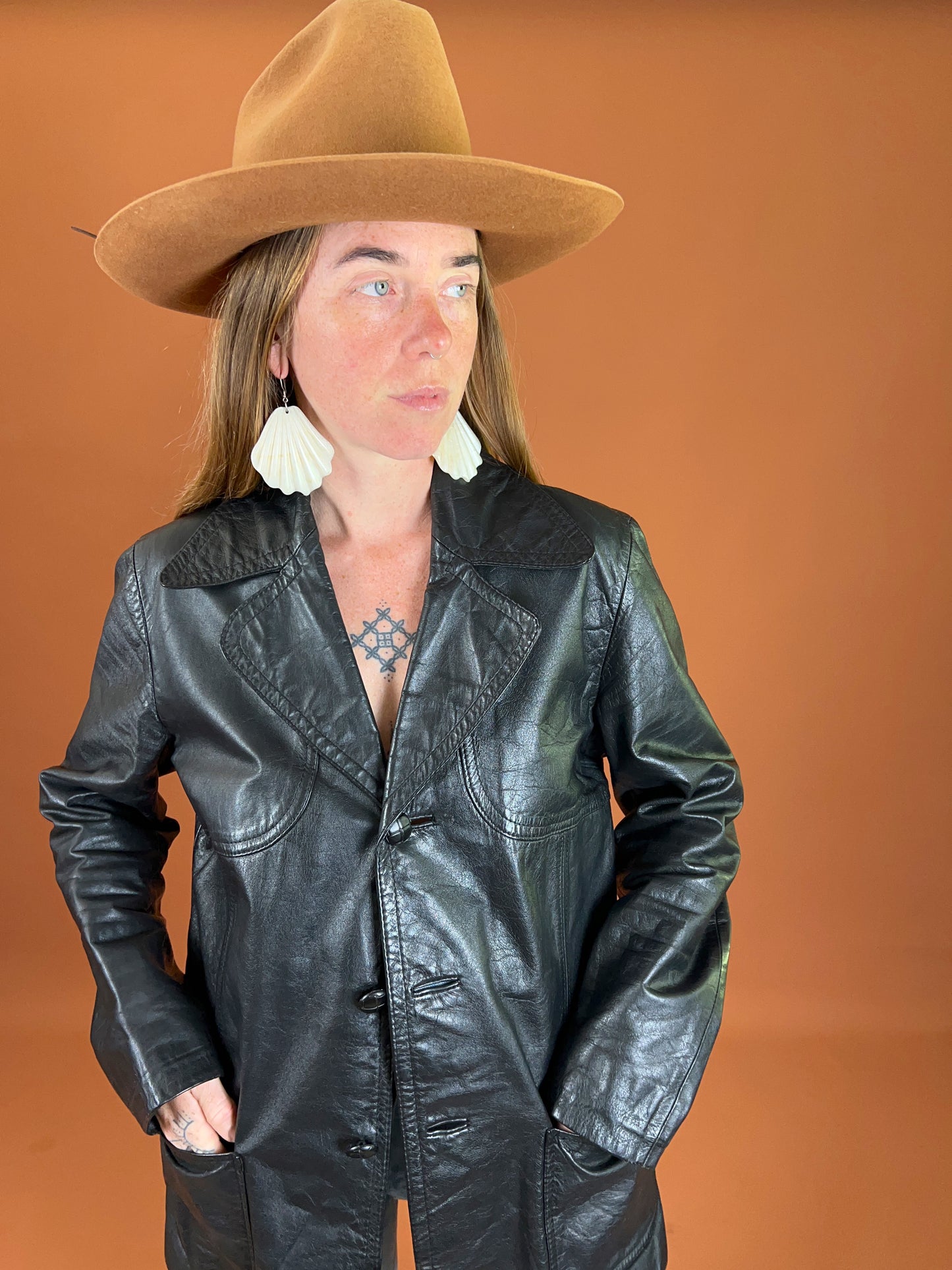VINTAGE 60's Big Collared Black Leather Jacket 10-12