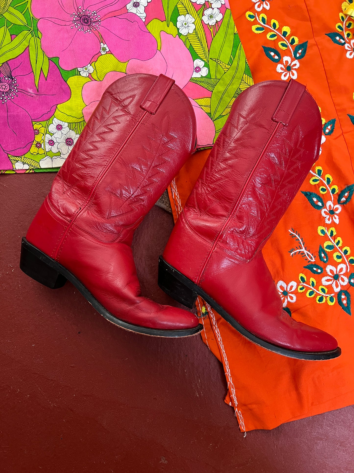VINTAGE 80's Red Leather Cowboy Boots 9.5-10/40-40.5