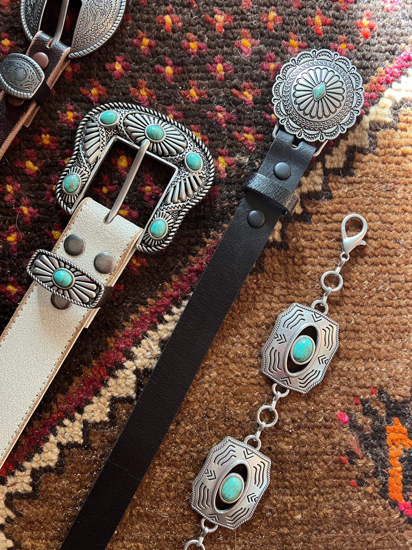 AXESORIA WEST Leather Skinny Belt with Western Style Turquoise Buckle: Black