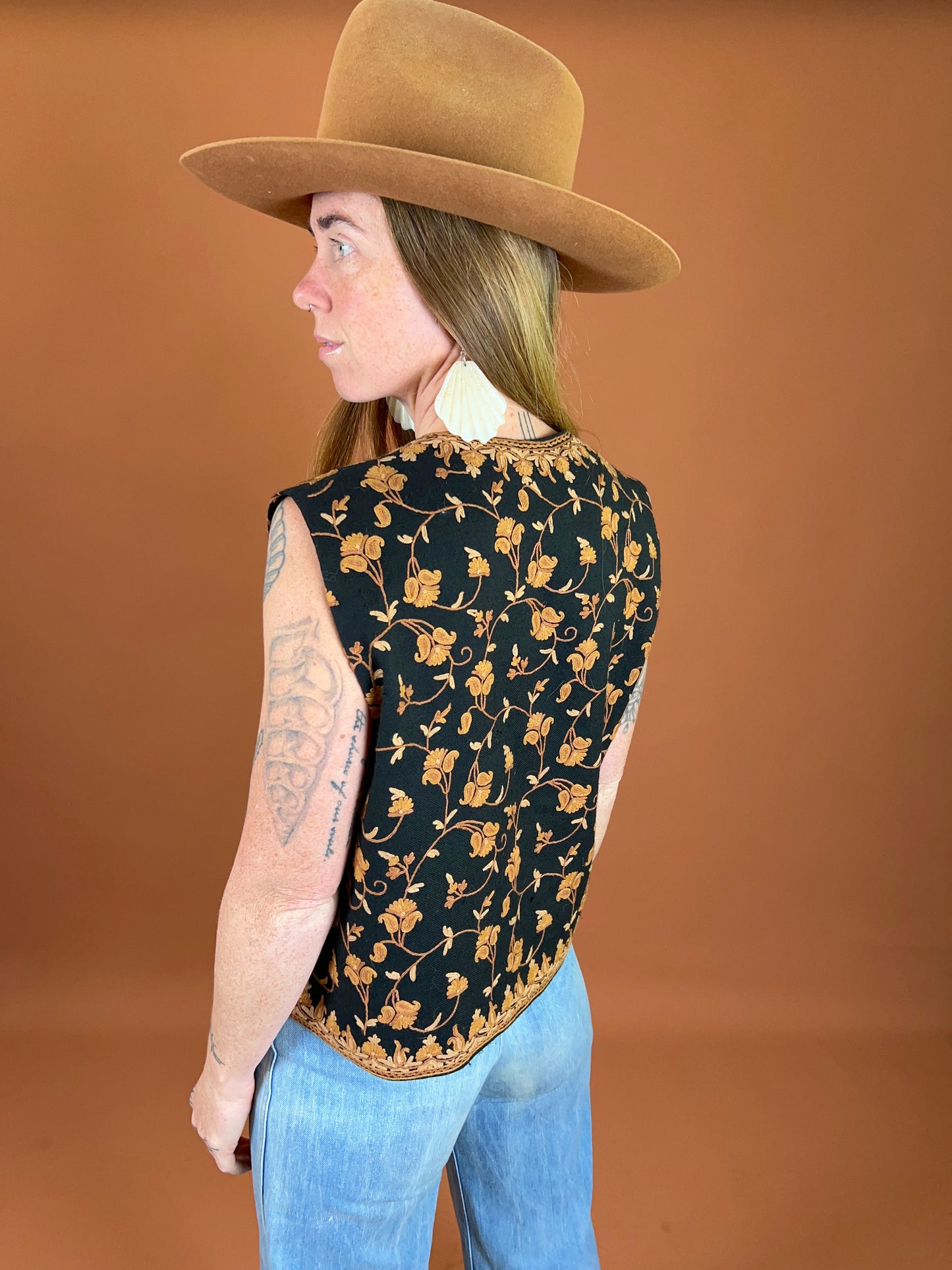 VINTAGE 60's Floral Embroidered Wool & Cotton Vest 12