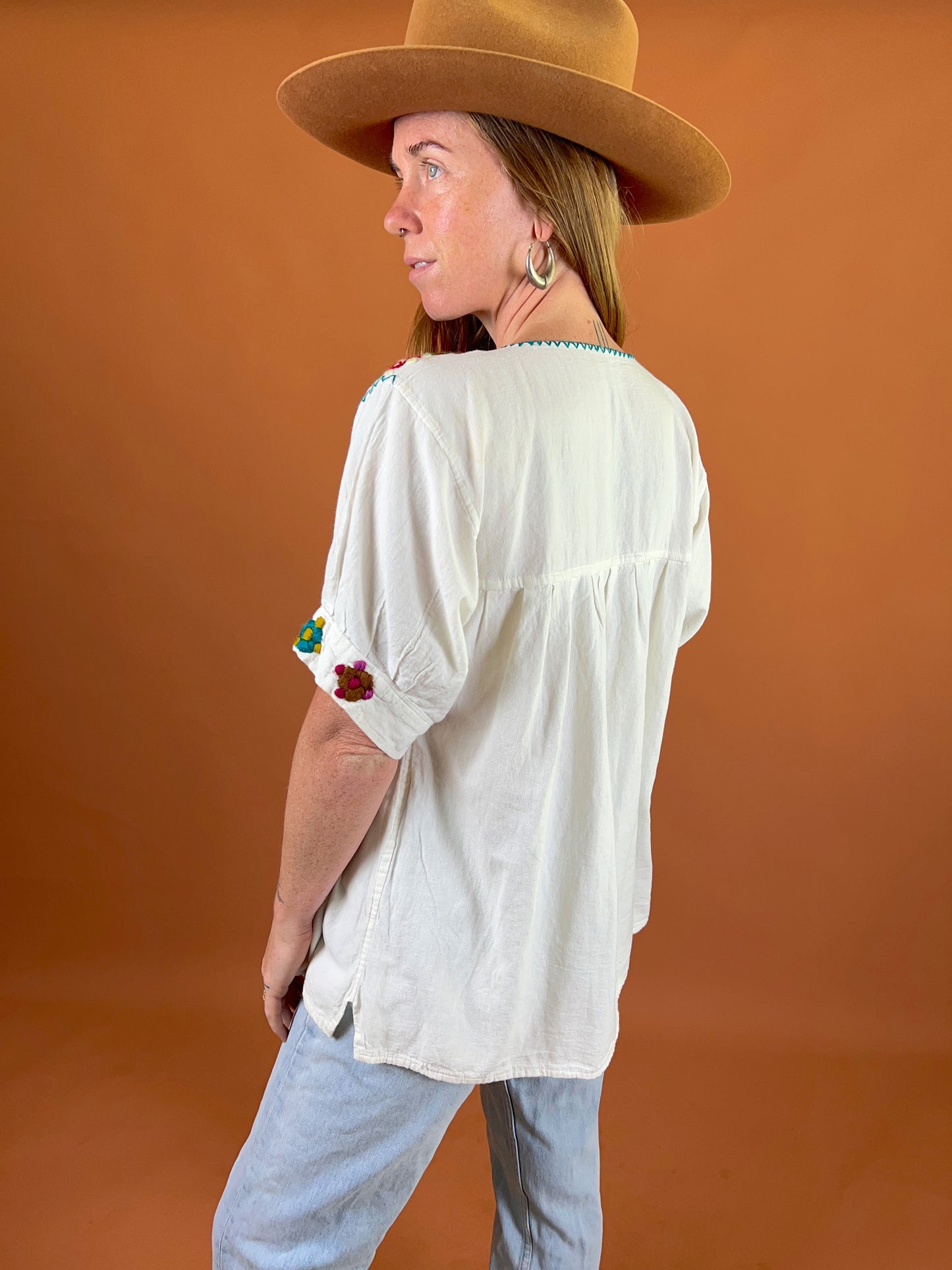 VINTAGE 70's Mexican Embroidered Blouse 14