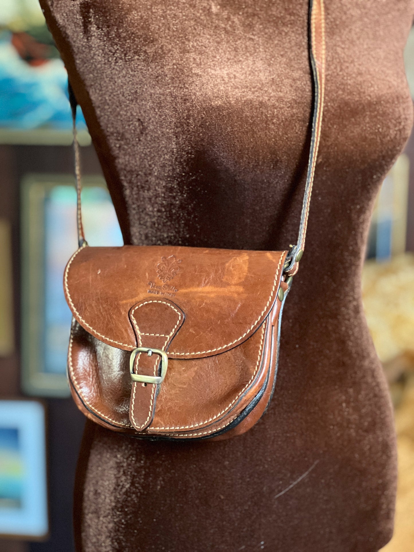 VTG 70’s Leather Buckle Shoulder Bag