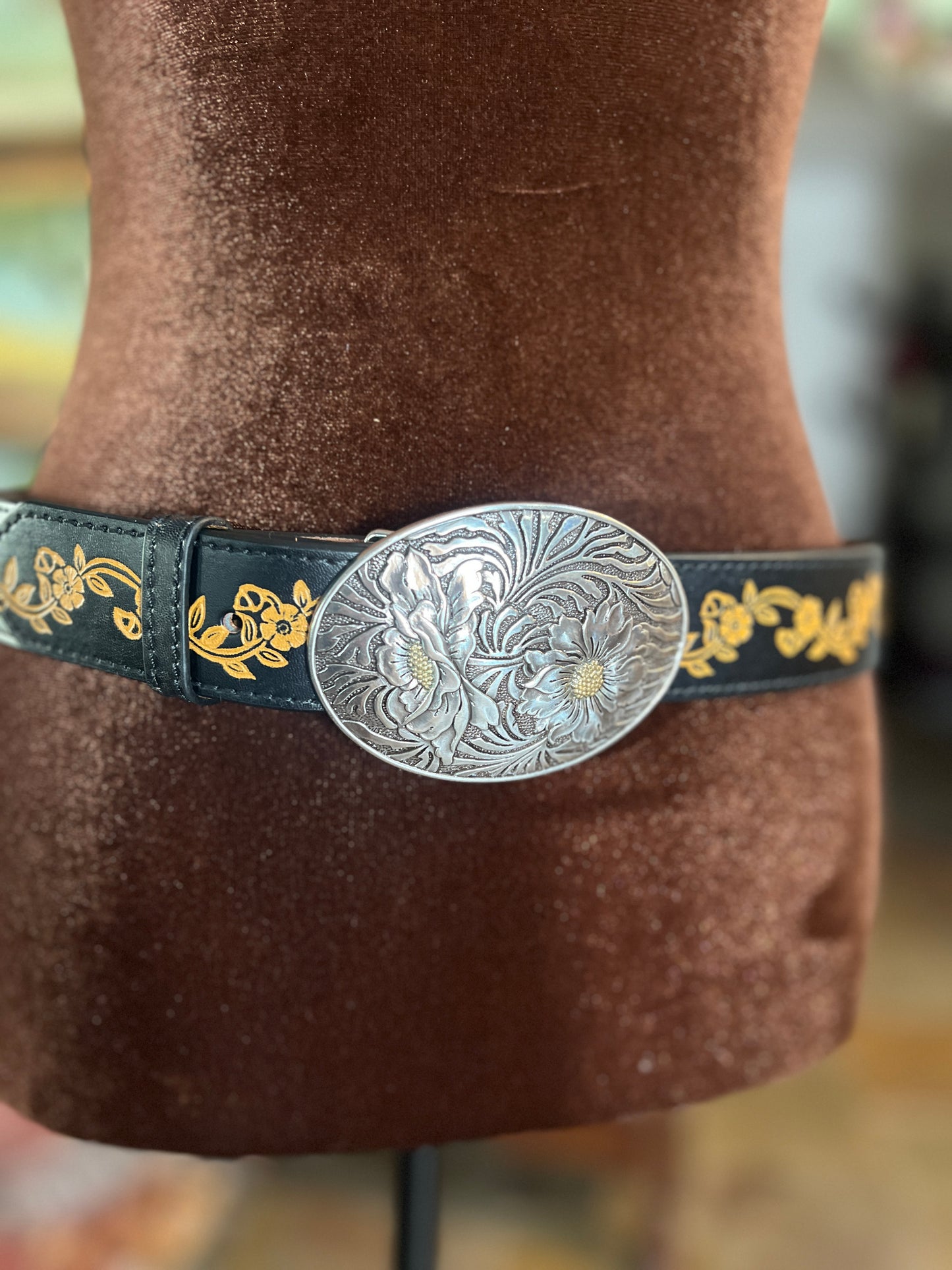 AXESORIA WEST Sunflower Buckle with Floral Tooled Leather Belt Black