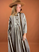 Load image into Gallery viewer, VTG 60&#39;s/70’s Stripe Maxi Dress 14-16