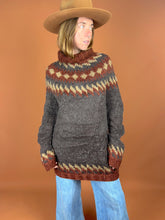 Load image into Gallery viewer, VTG 60&#39;s/70&#39;s Scandinavian Hand Made Knit Wool Jumper 12-14