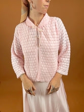 Load image into Gallery viewer, VTG 40&#39;s/50&#39;s Crochet Bed Jacket Free Size