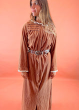 Load image into Gallery viewer, VTG 70&#39;s Velvet Maxi Dress 14-16