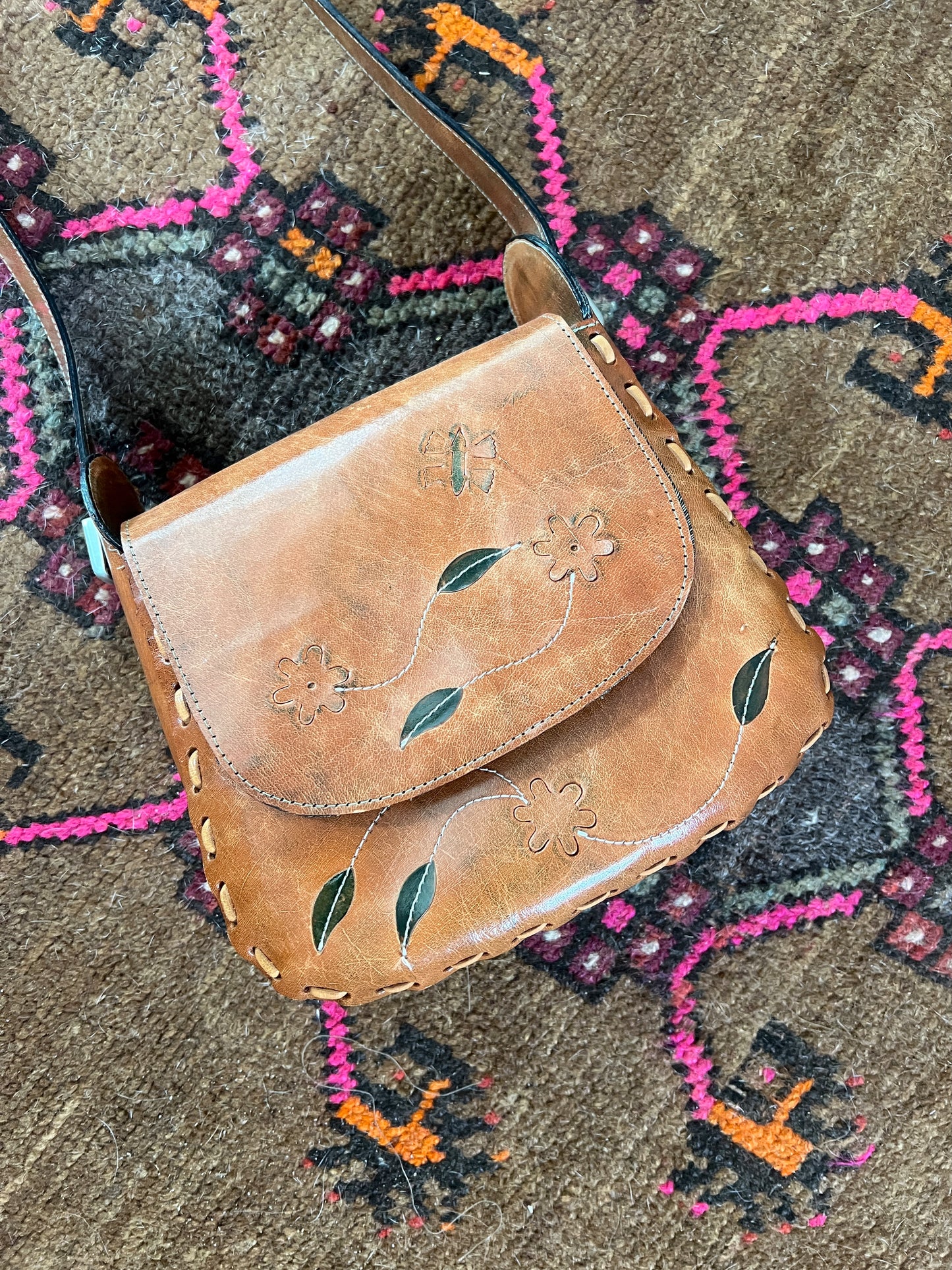 VINTAGE 80’s Leather Tooled Shoulder Bag