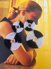 Load image into Gallery viewer, HANDMADE Maasai Earrings