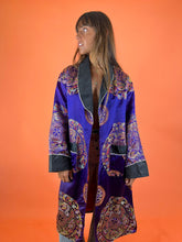 Load image into Gallery viewer, VTG Chinese Brocade Long Jacket 14