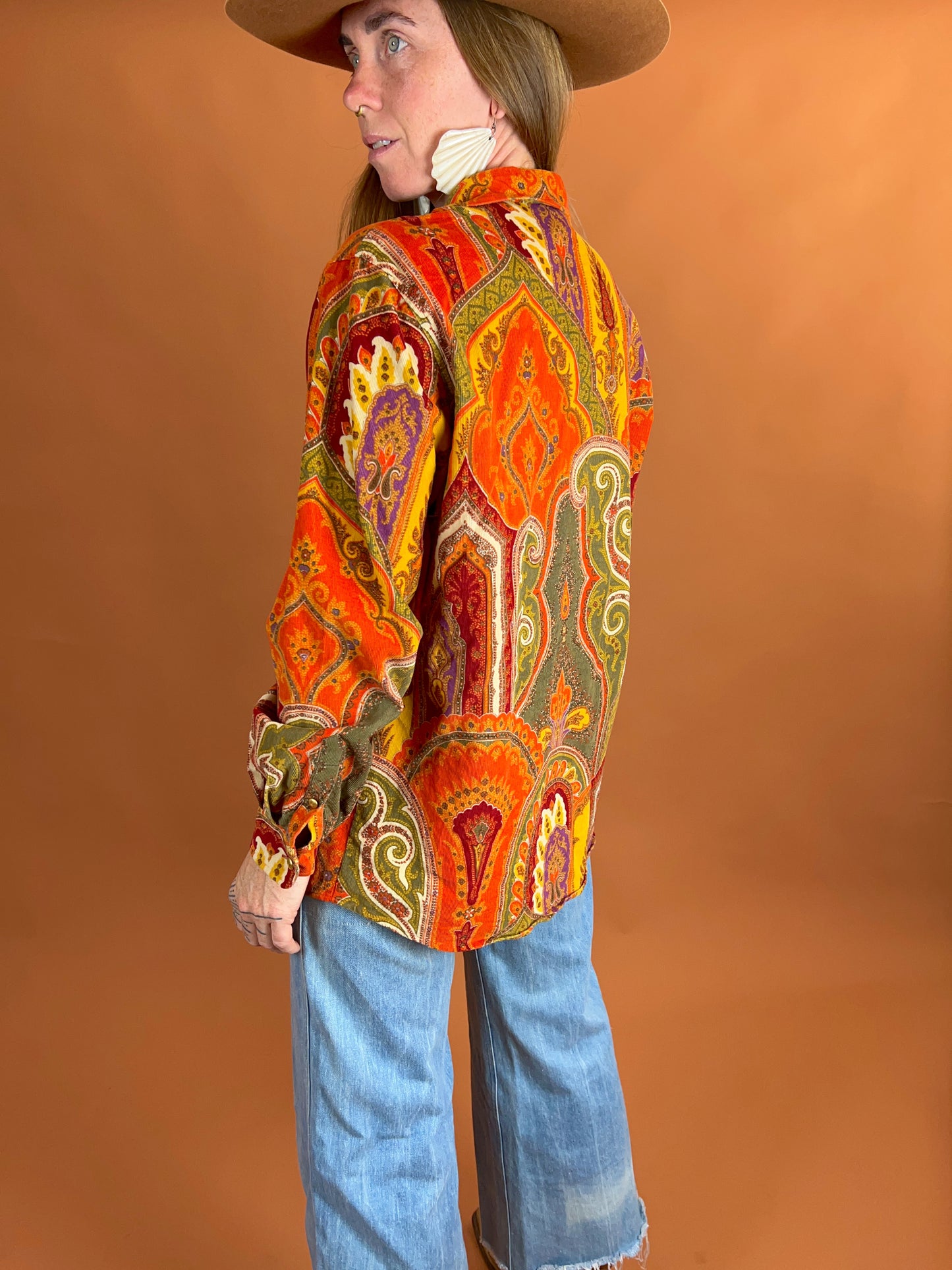 VINTAGE 60’s Paisley Corduroy Shirt 10-12