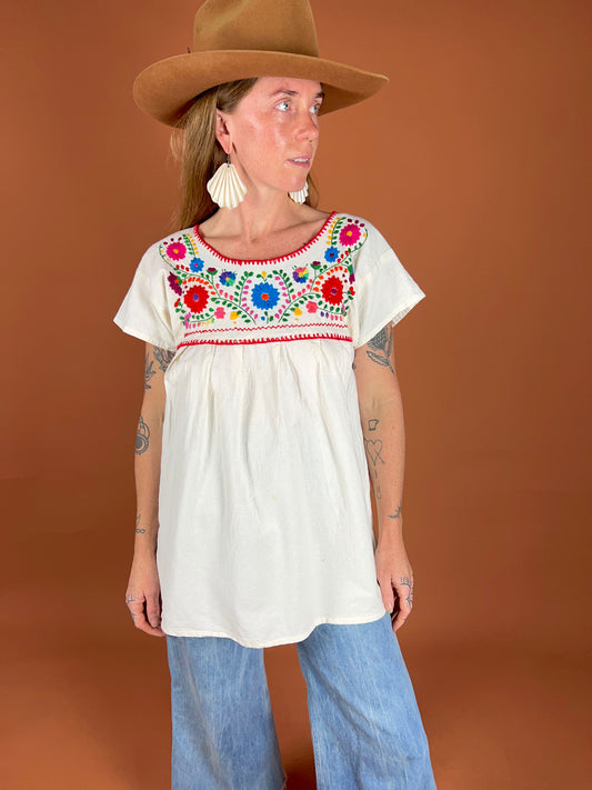 VINTAGE 70's Mexican Embroidered Blouse 12