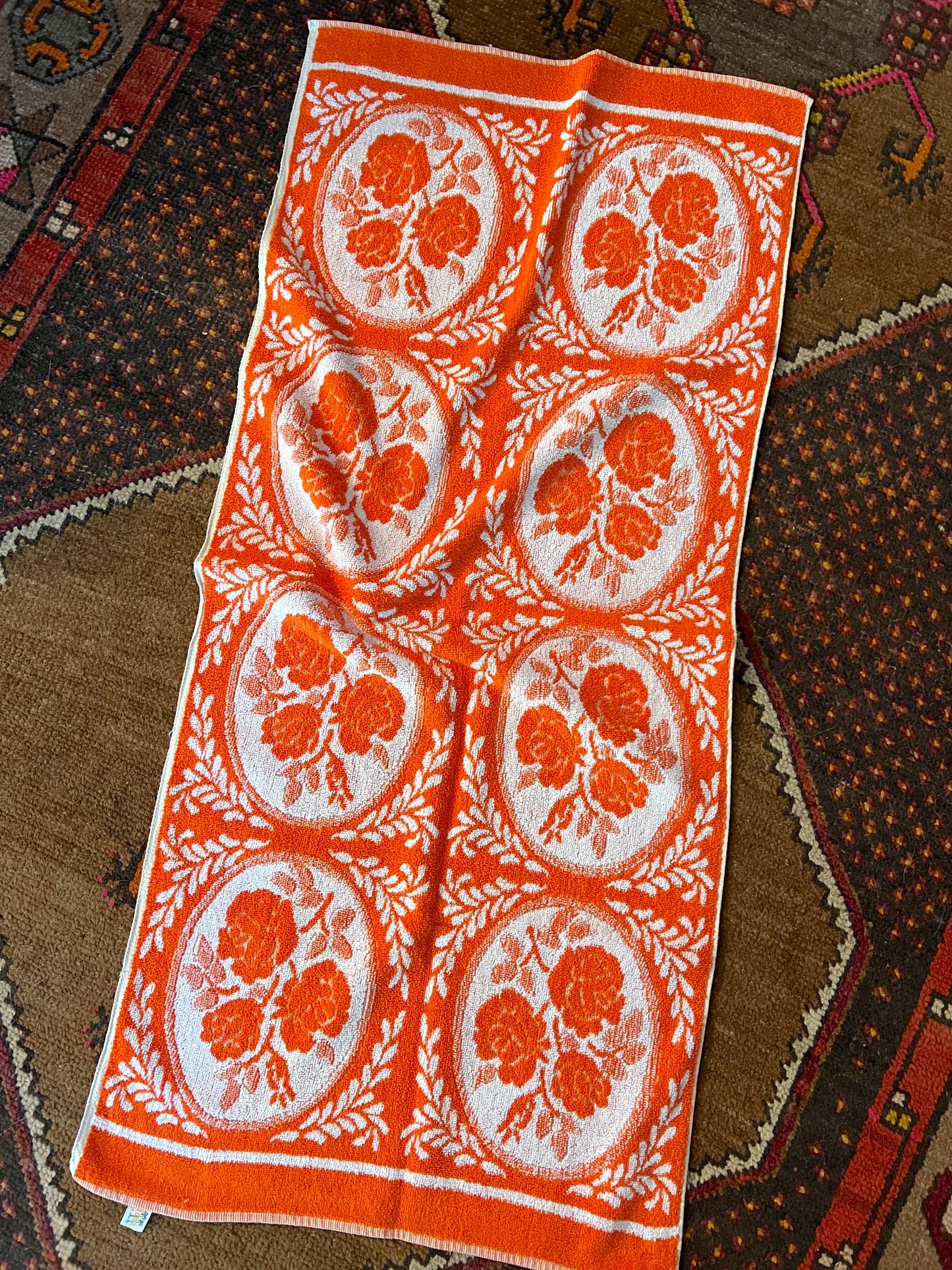 VINTAGE 70's Orange Floral Towel