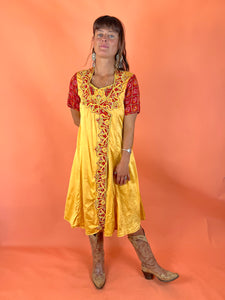 VTG 60’s Indian Silk Embroidered Dress 10