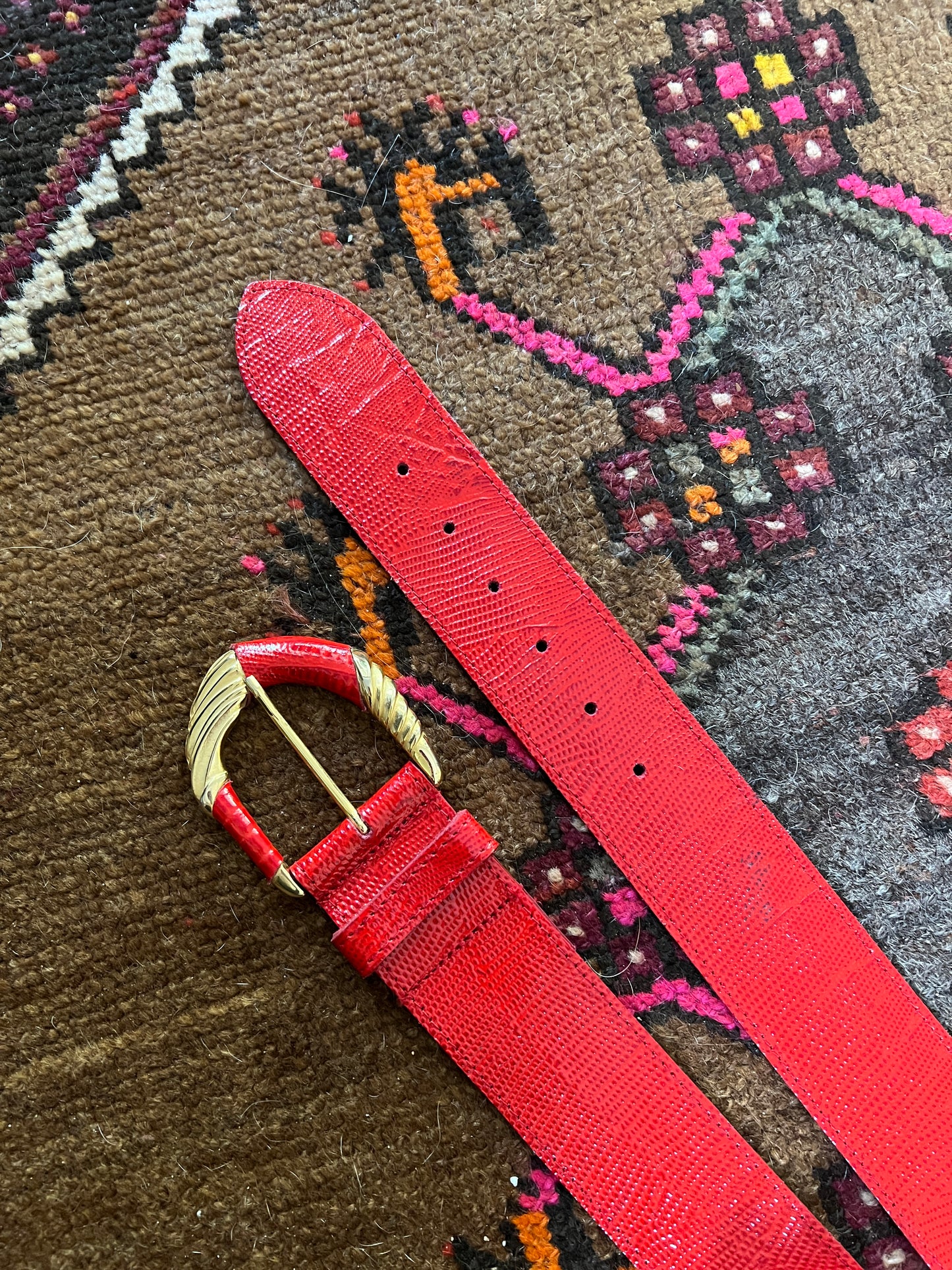 VINTAGE 70's Red & Gold Leather Belt 6-10