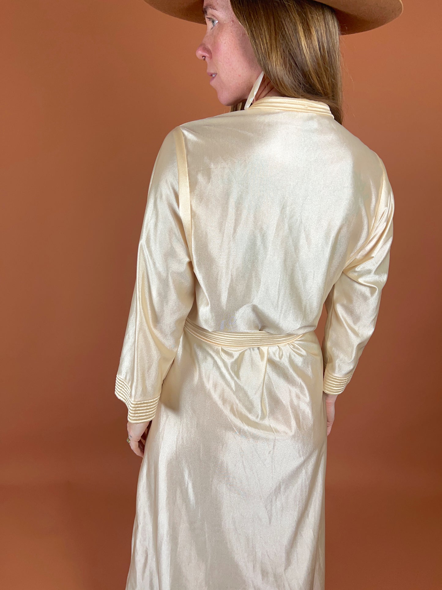 VINTAGE 70's Satin Robe OS