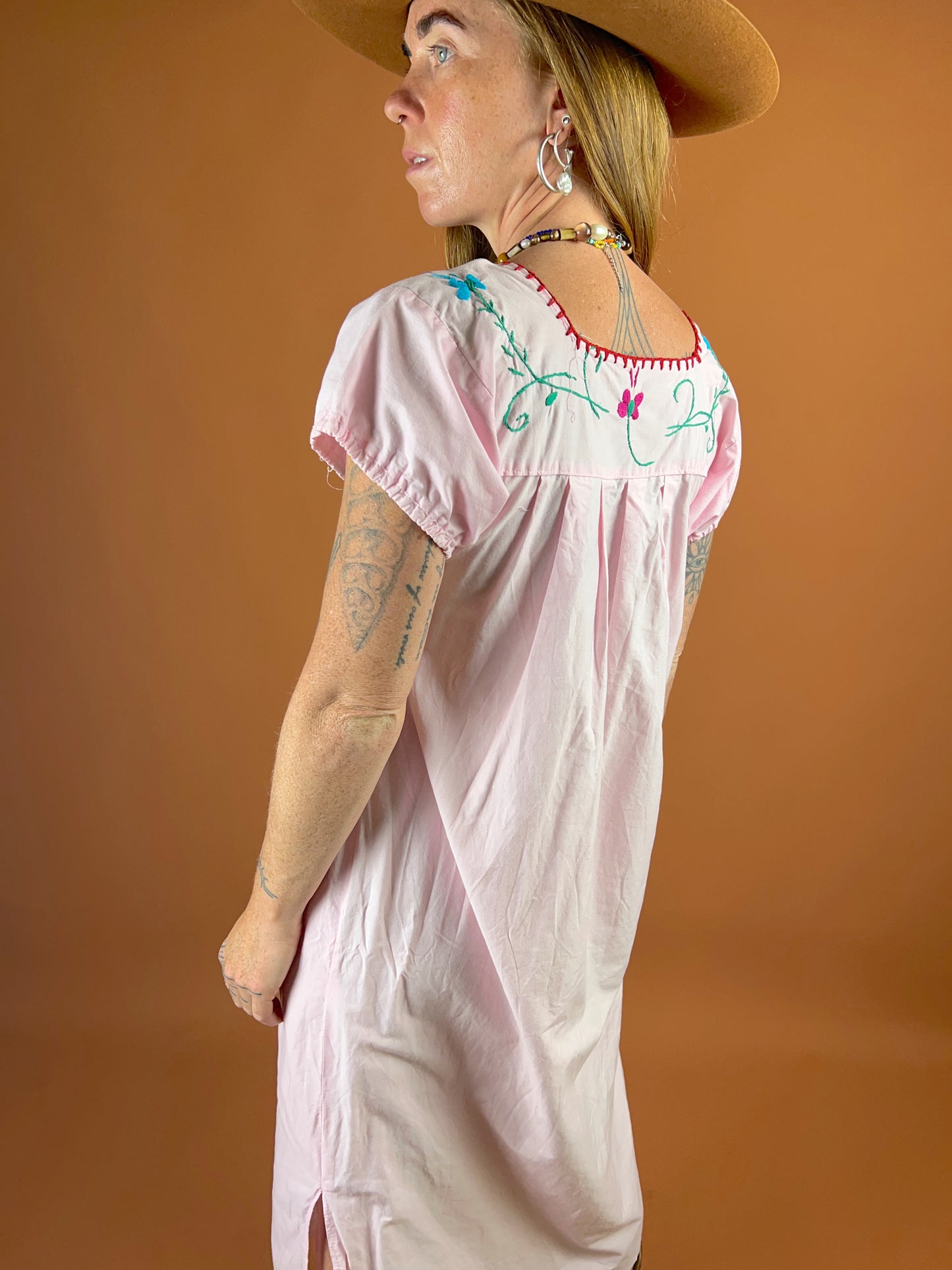 VINTAGE 70’s/80’s Mexican Cotton Embroidered Dress 8-10