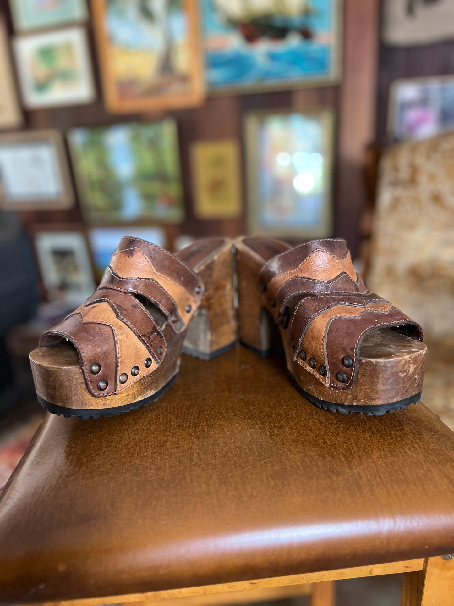 VINTAGE 70’s/80’s Leather Clogs 8/38.5