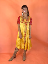 Load image into Gallery viewer, VTG 60’s Indian Silk Embroidered Dress 10