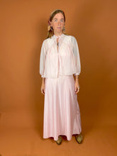 Load image into Gallery viewer, VTG 40&#39;s/50&#39;s Night Jacket Free Size