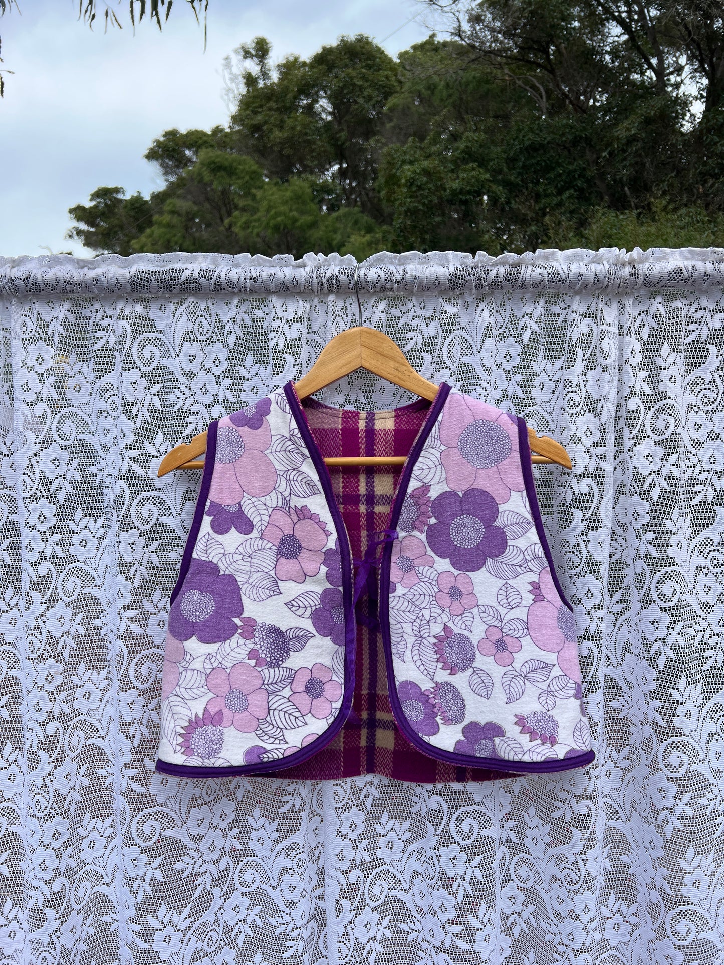 SECOND SHINE SLOW FASHION Reversible Vintage Wool Blanket & Floral Flannel Sheet Vest 12
