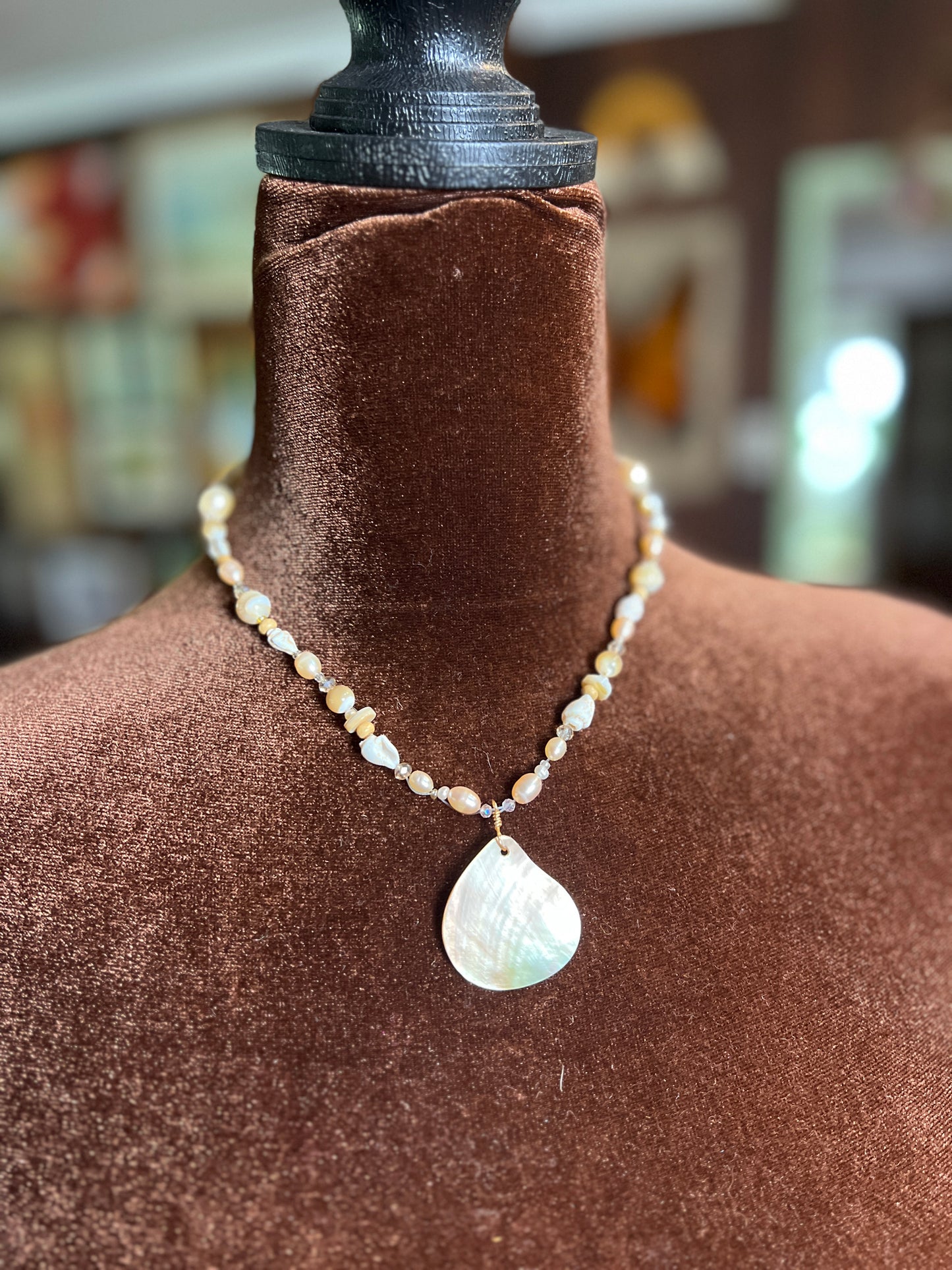 Moon Rae Pearl Agate Necklace