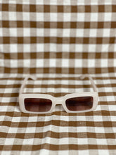 Load image into Gallery viewer, Retro Sunglasses