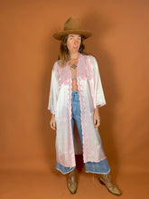 Load image into Gallery viewer, VTG 90&#39;s Embroidered Pastel Pink Kimono OS