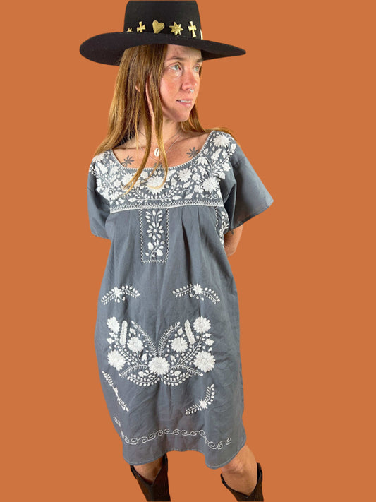 VTG 80's/90's Mexican Embroidered Midi Dress 12-14