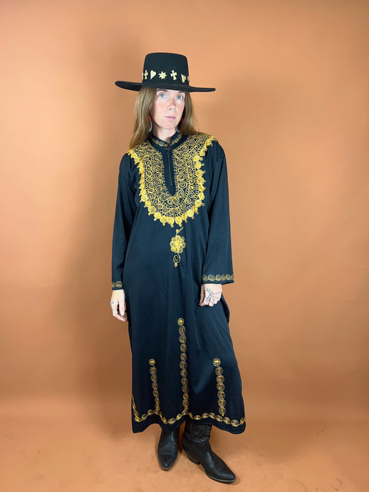 VTG 80’s Embroidered Maxi Dress 12-14