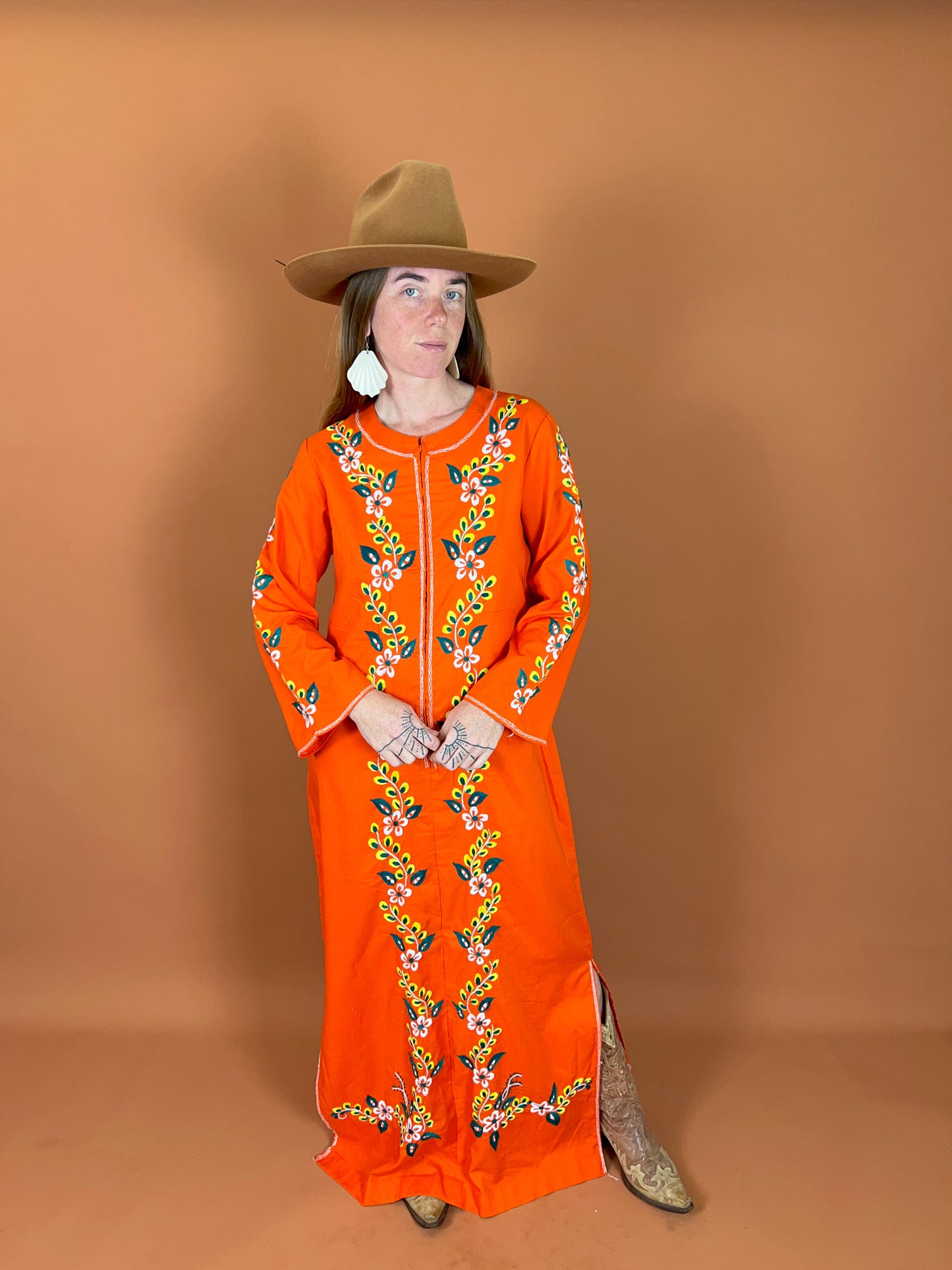 VINTAGE 70's Mexican Cotton Embroidered Kaftan 10