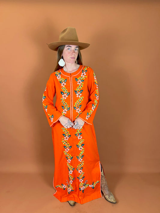 VINTAGE 70's Mexican Cotton Embroidered Kaftan 10