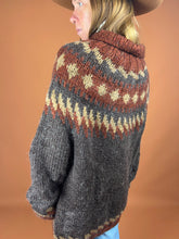Load image into Gallery viewer, VTG 60&#39;s/70&#39;s Scandinavian Hand Made Knit Wool Jumper 12-14