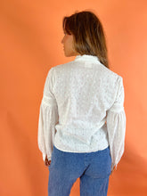 Load image into Gallery viewer, VTG 60&#39;s Anglaise Blouse 8