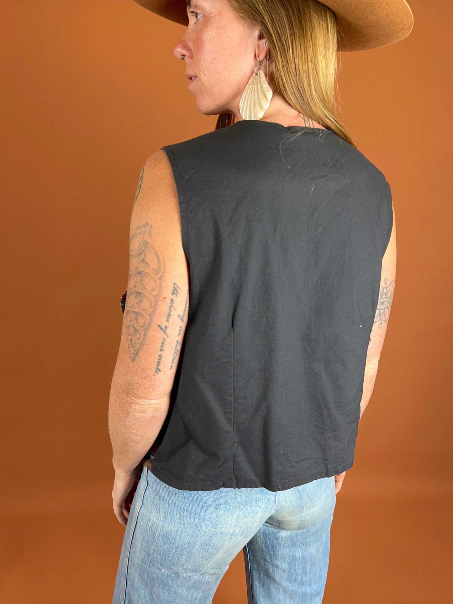 VINTAGE 70s Tapestry Vest 16