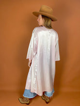 Load image into Gallery viewer, VTG 90&#39;s Embroidered Pastel Pink Kimono OS