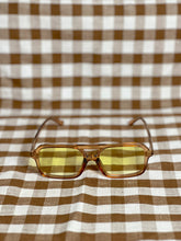 Load image into Gallery viewer, Retro Sunglasses