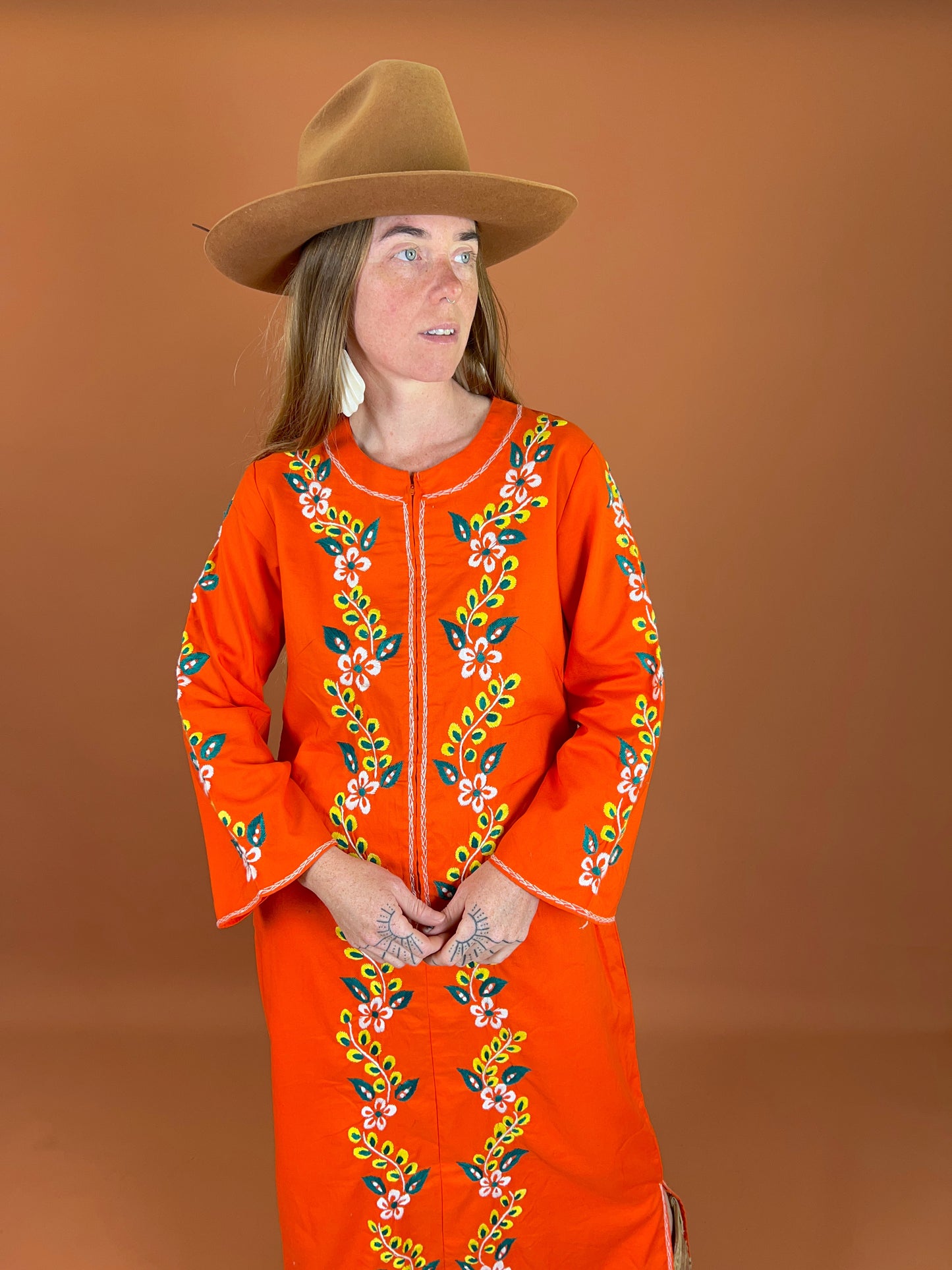 VINTAGE 70's Mexican Cotton Embroidered Kaftan 10