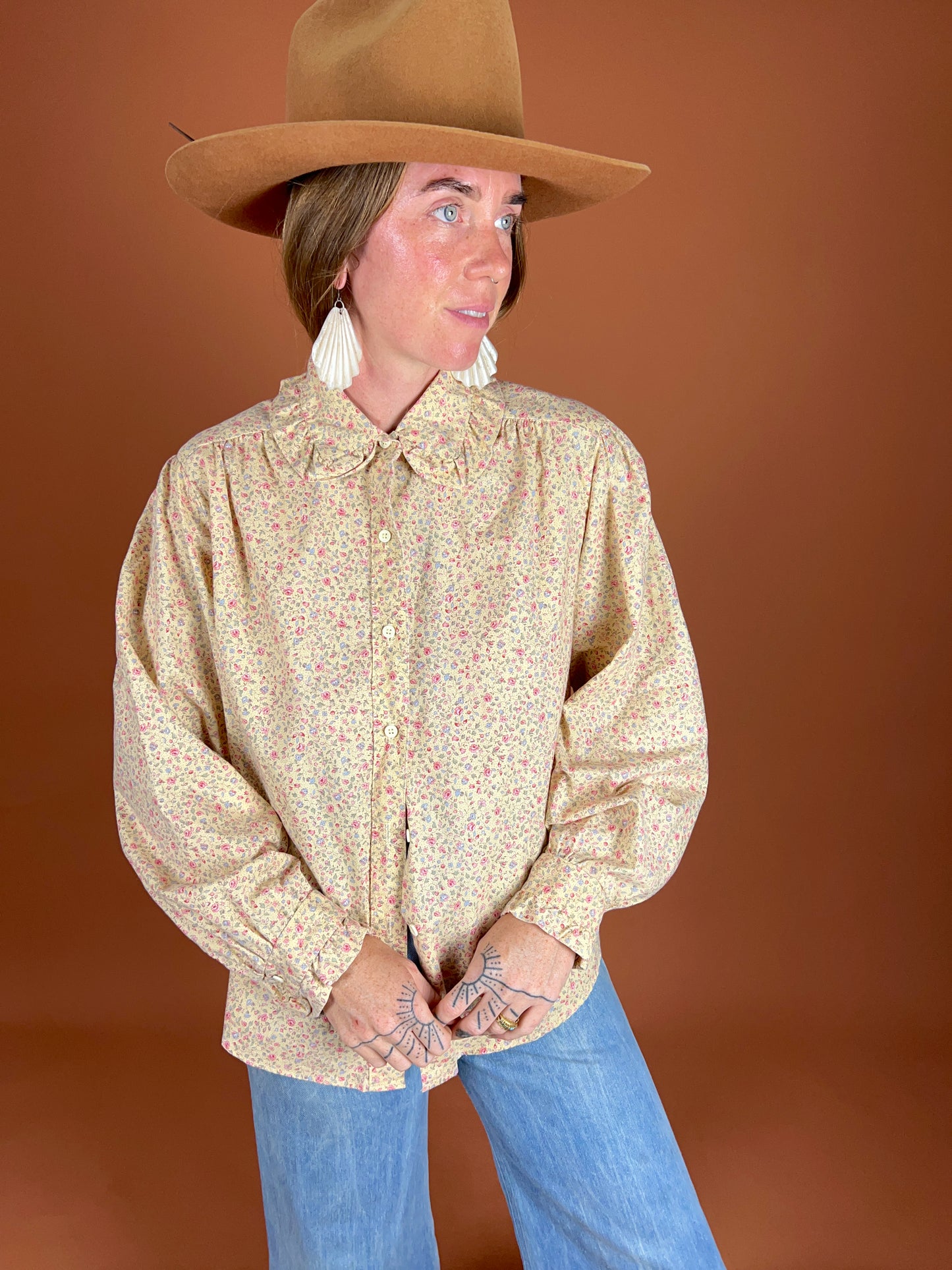 VINTAGE 60's Floral Shirt 14-16