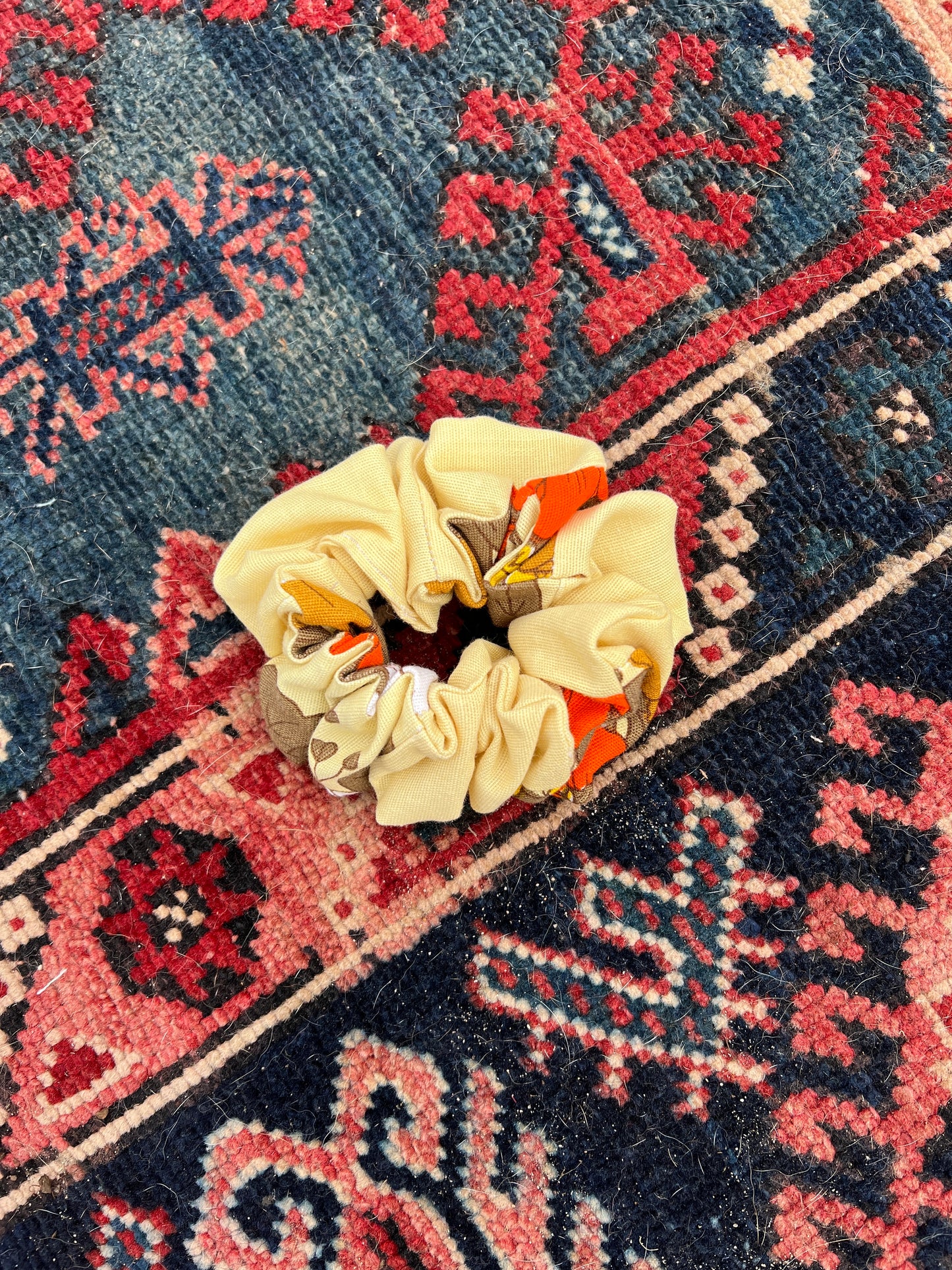 SECOND SHINE SLOW FASHION Up-cycled Scrunchie Medium