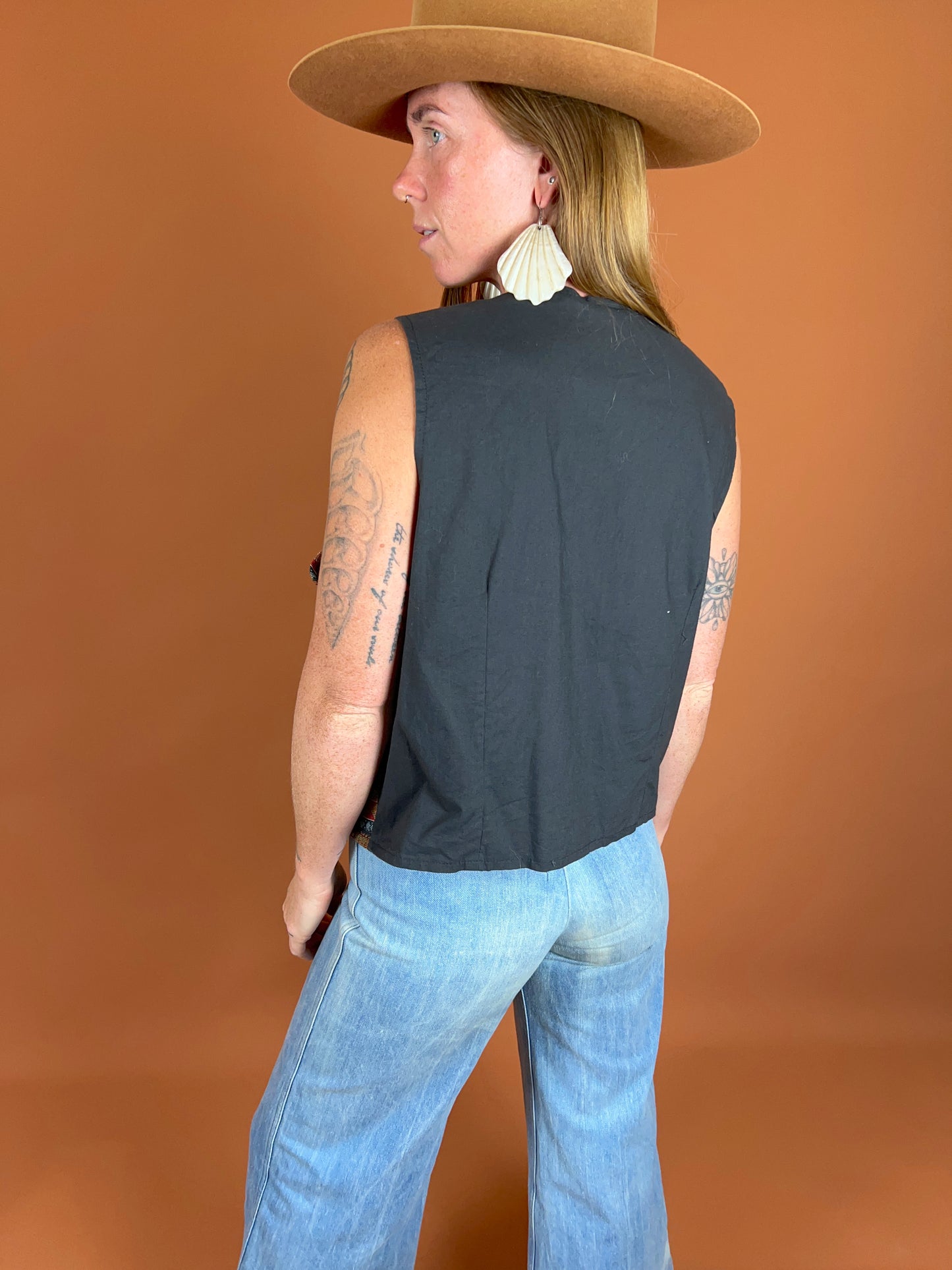 VINTAGE 70s Tapestry Vest 16