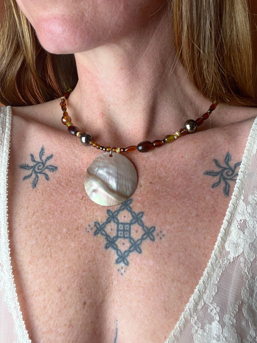 BEADED SUNRAYS Mother Of Pearl Pendant, Amber, Mixed Beads Nacklace