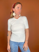 Load image into Gallery viewer, VTG 80&#39;s/90&#39;s Ribbed Ribbed T-shirt 10