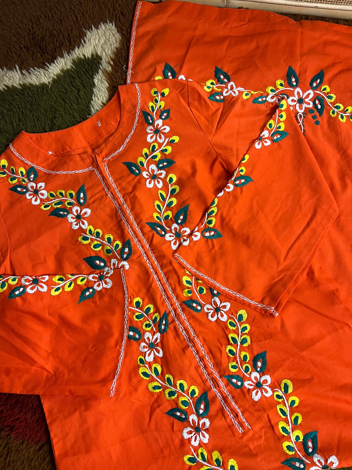 VINTAGE 70's Mexican Cotton Embroidered Kaftan 10