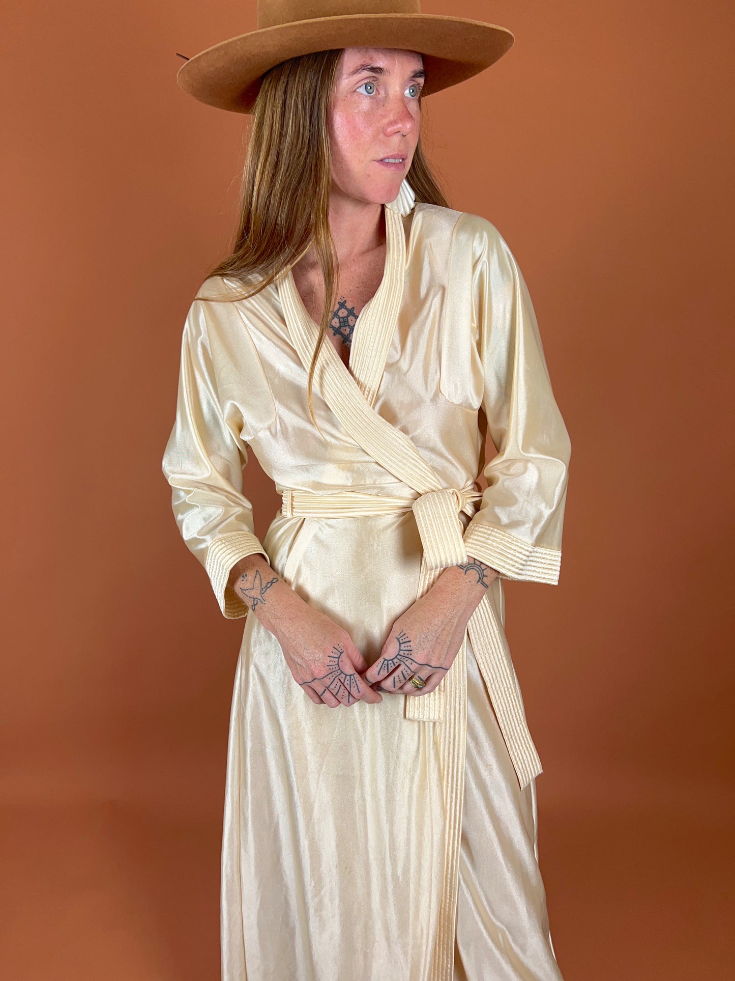 VINTAGE 70's Satin Robe OS