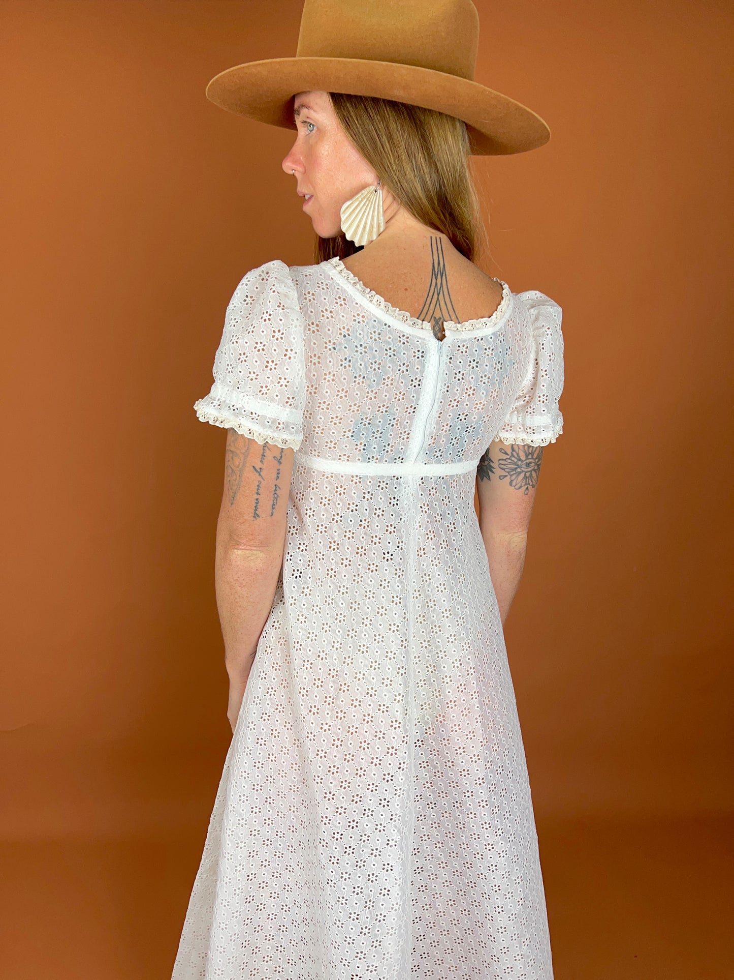VINTAGE 60's Lace Dress 8-10