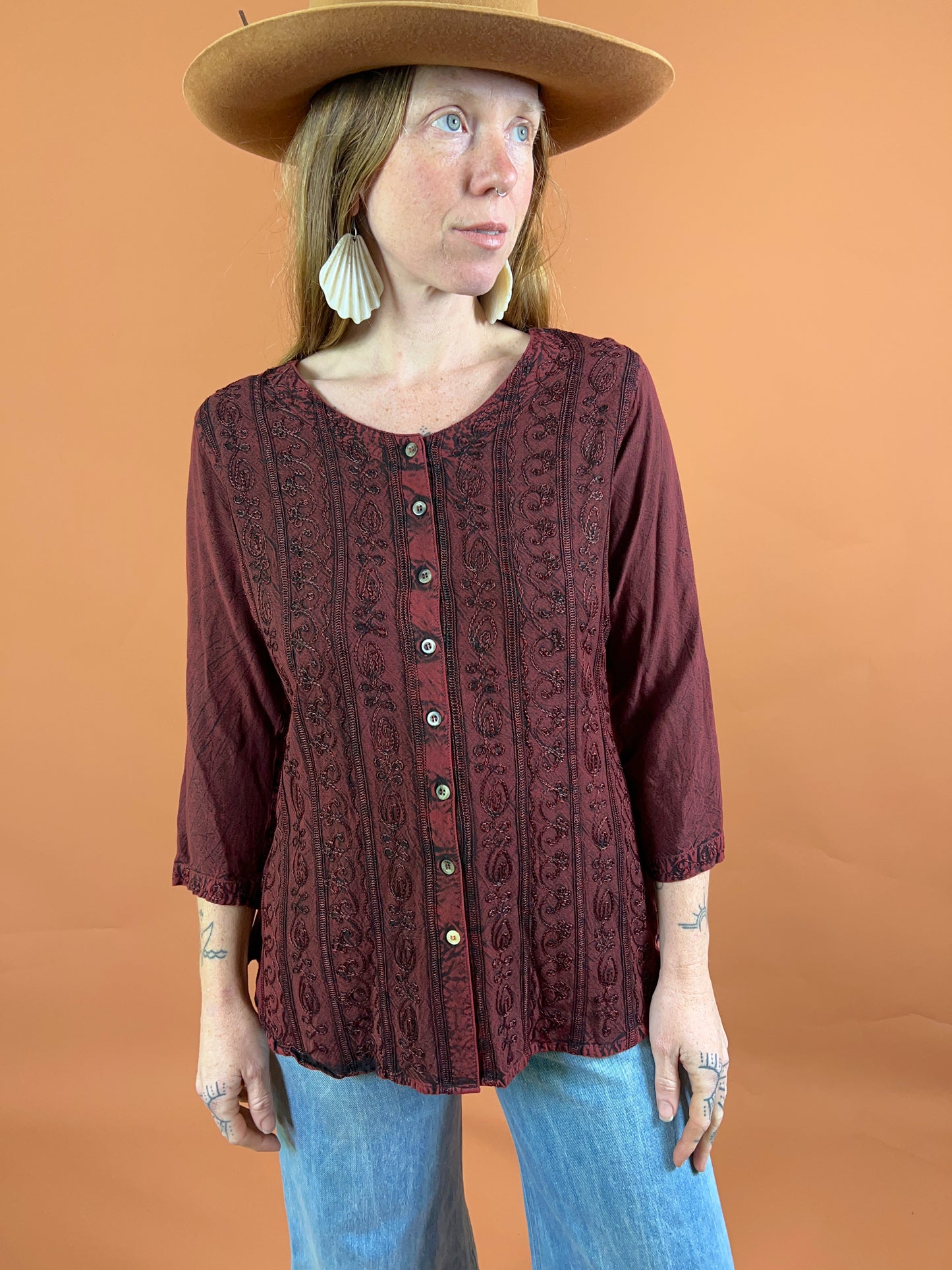 VINTAGE 90’s/Y2K Embroidered Shirt 8-10
