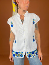 Load image into Gallery viewer, VTG 80&#39;s Mexican Cotton Embroidered Shirt 12