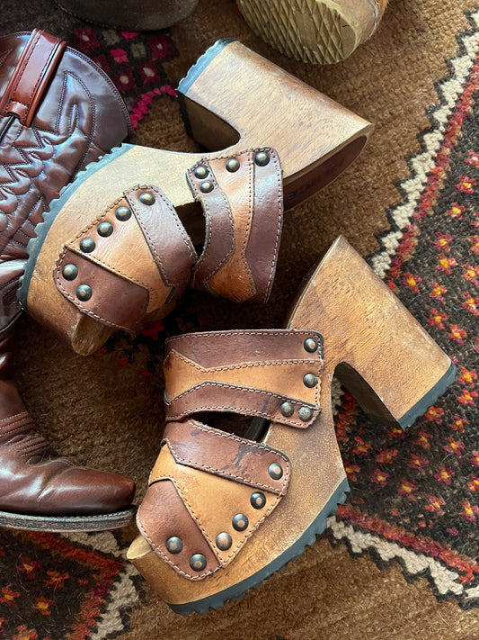 VINTAGE 70’s/80’s Leather Clogs 8/38.5